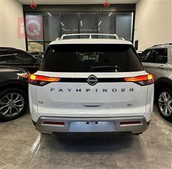 نیسان پاسفایندەر